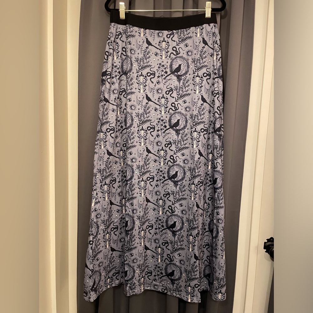 Maxi Skirt with Gothic Symbols Gray & Black Size L - Picture 7 of 15